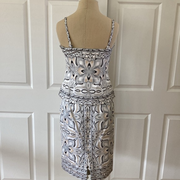 White House-Black Market Skirt Set-Skirt is sz 4, top is sz 0. Beautiful pieces. - Picture 7 of 16